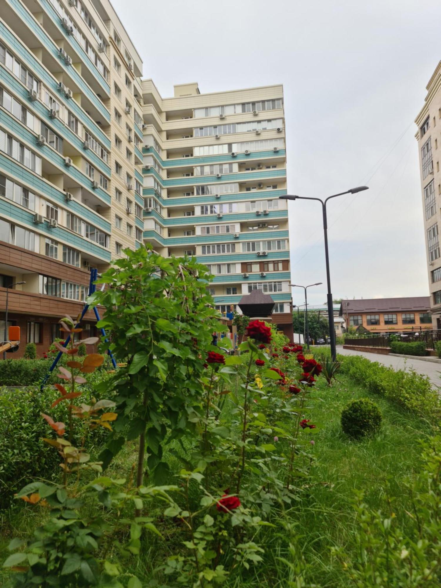 Новый Жк В Самом Центре Города Almaty Bagian luar foto